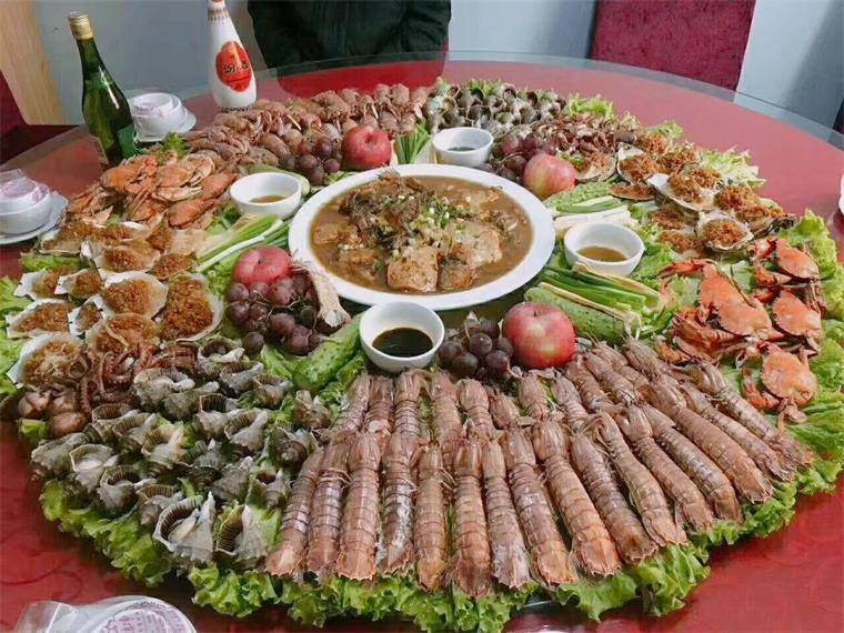 辽宁葫芦岛市兴城市觉华岛海之蓝宾馆距浴场一路之隔海鲜自由