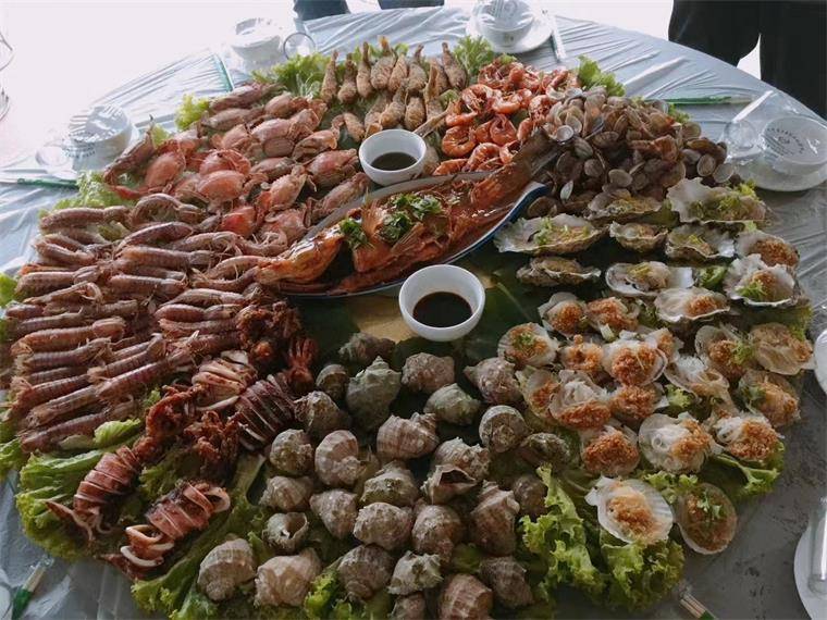 辽宁葫芦岛市兴城市觉华岛海之蓝宾馆距浴场一路之隔海鲜自由