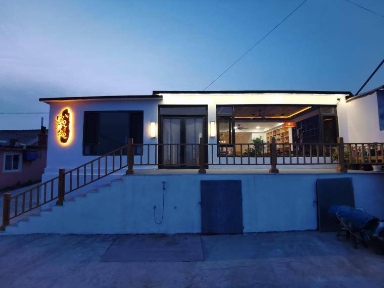 辽宁大连广鹿岛漫时光民宿农家院,有免费停车场,距海边二三十米!