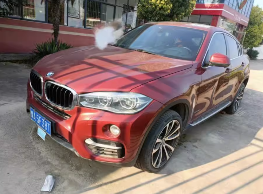 河南省周口市一辆宝马x6小汽车将以29万起拍