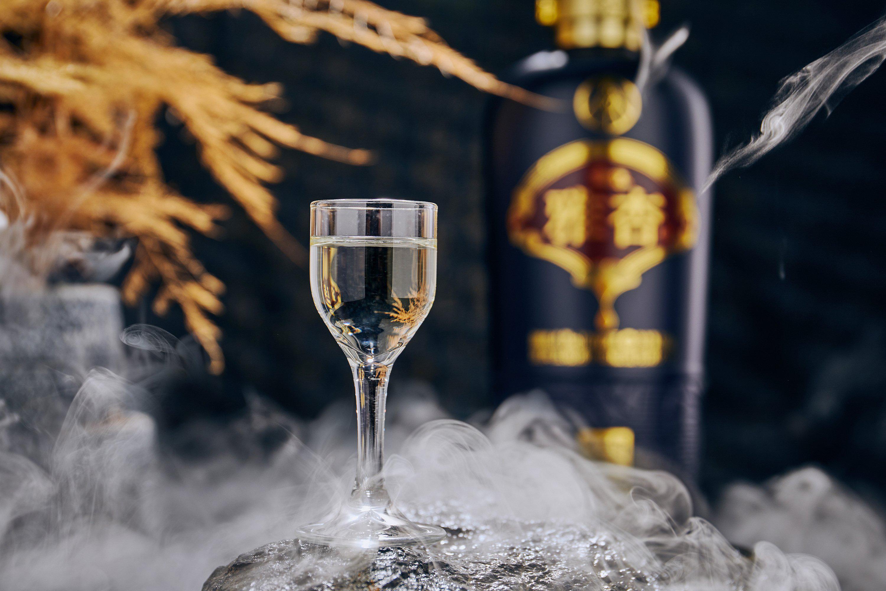 东高科技投研学院副院长刘飞勇接受《证券日报》采访:头部白酒企业