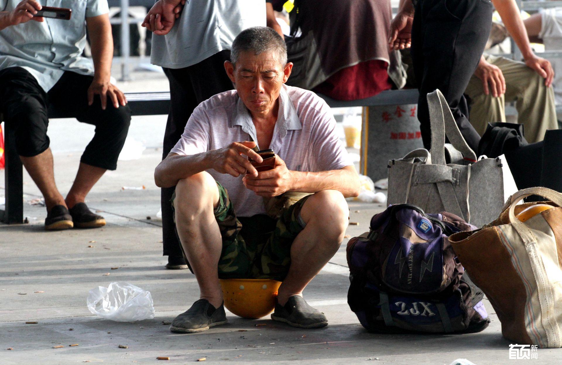 找零活挣日薪聚焦城市零工人