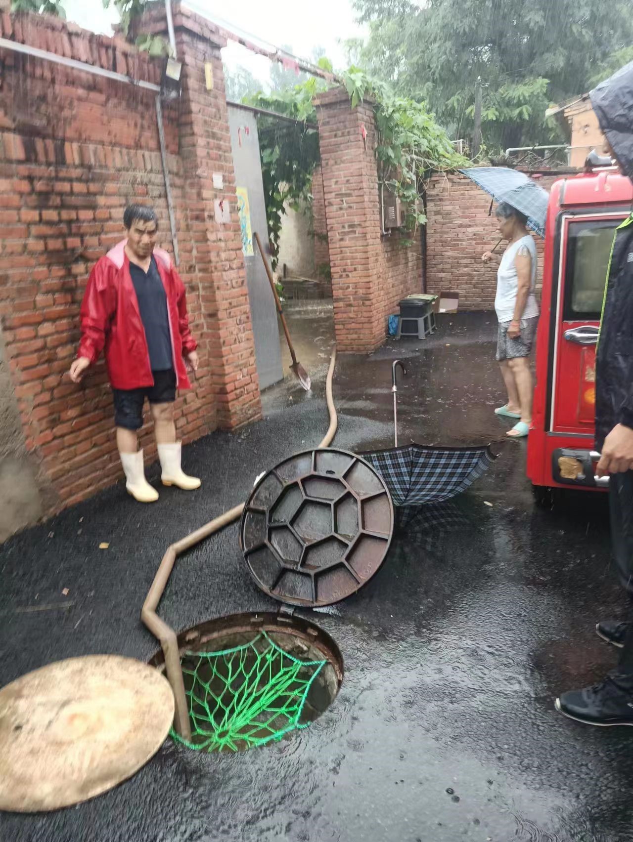 汛速出击北京大兴安定镇全力应对强降雨