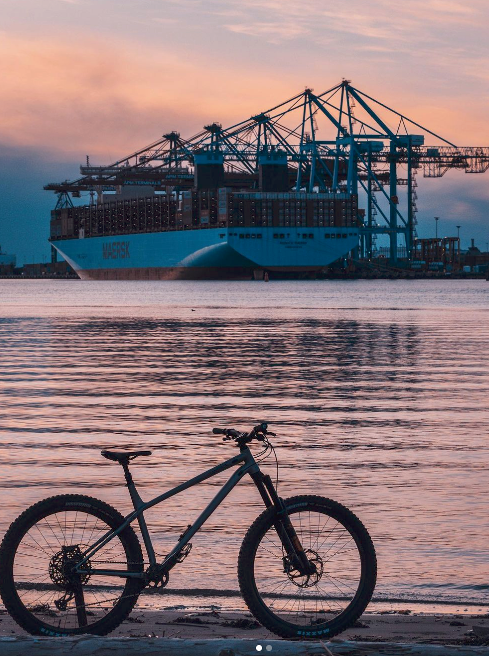 马士基上调全年预期第二季度营收130亿美元并发放巨额股息丨航运界