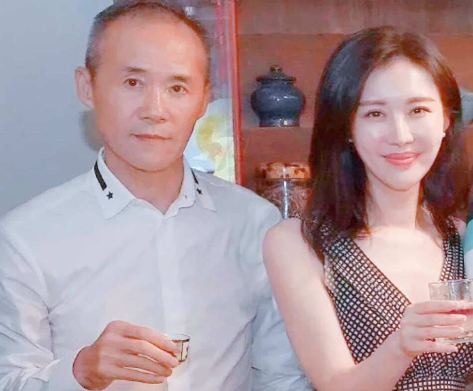 姚振华街头吃8元米粉许家印卖房救恒大王石成地产界唯一赢家