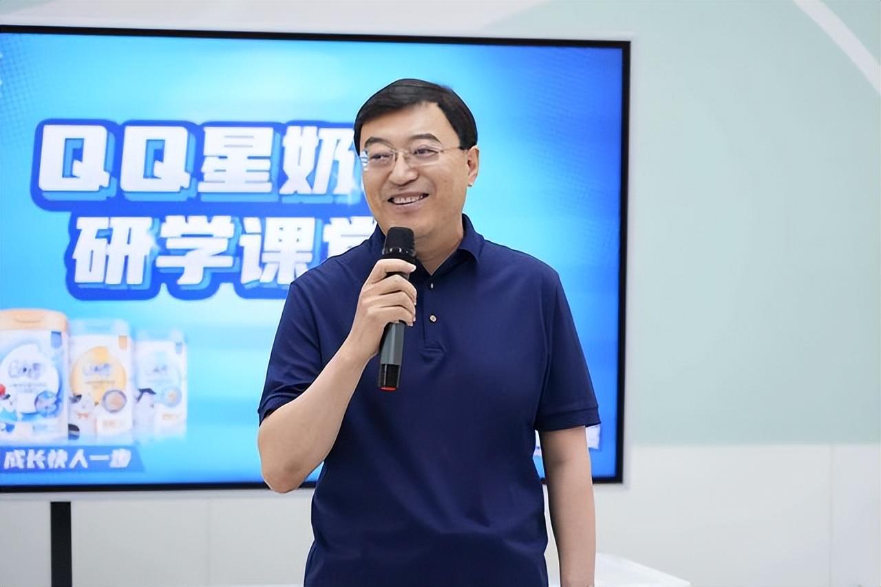 聊梦想、组“奶局”……伊利董事长潘刚为大山儿童的梦想加油_财富号_东方财富网