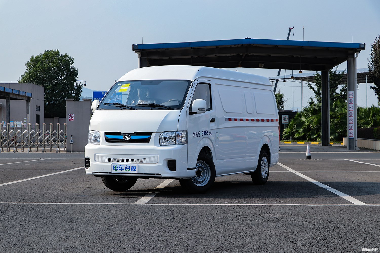 金龙龙耀8s出征 看经典车型如何纵横赛场