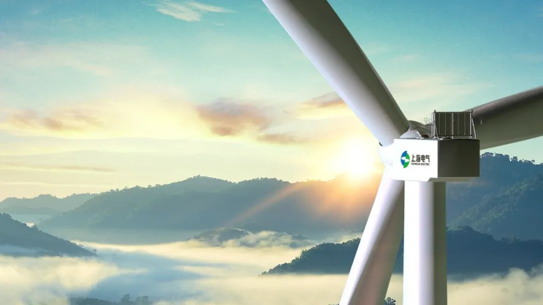 电气风电张掖叶片基地首支叶片下线