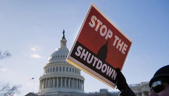 同寻常且强大的组合",野村公司驻悉尼的利率策略师andrew ticehurst说