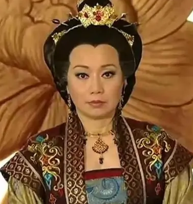 她就是陈小春版《鹿鼎记》里的太后,《宫心计》里的尚宫蔡仲屏等