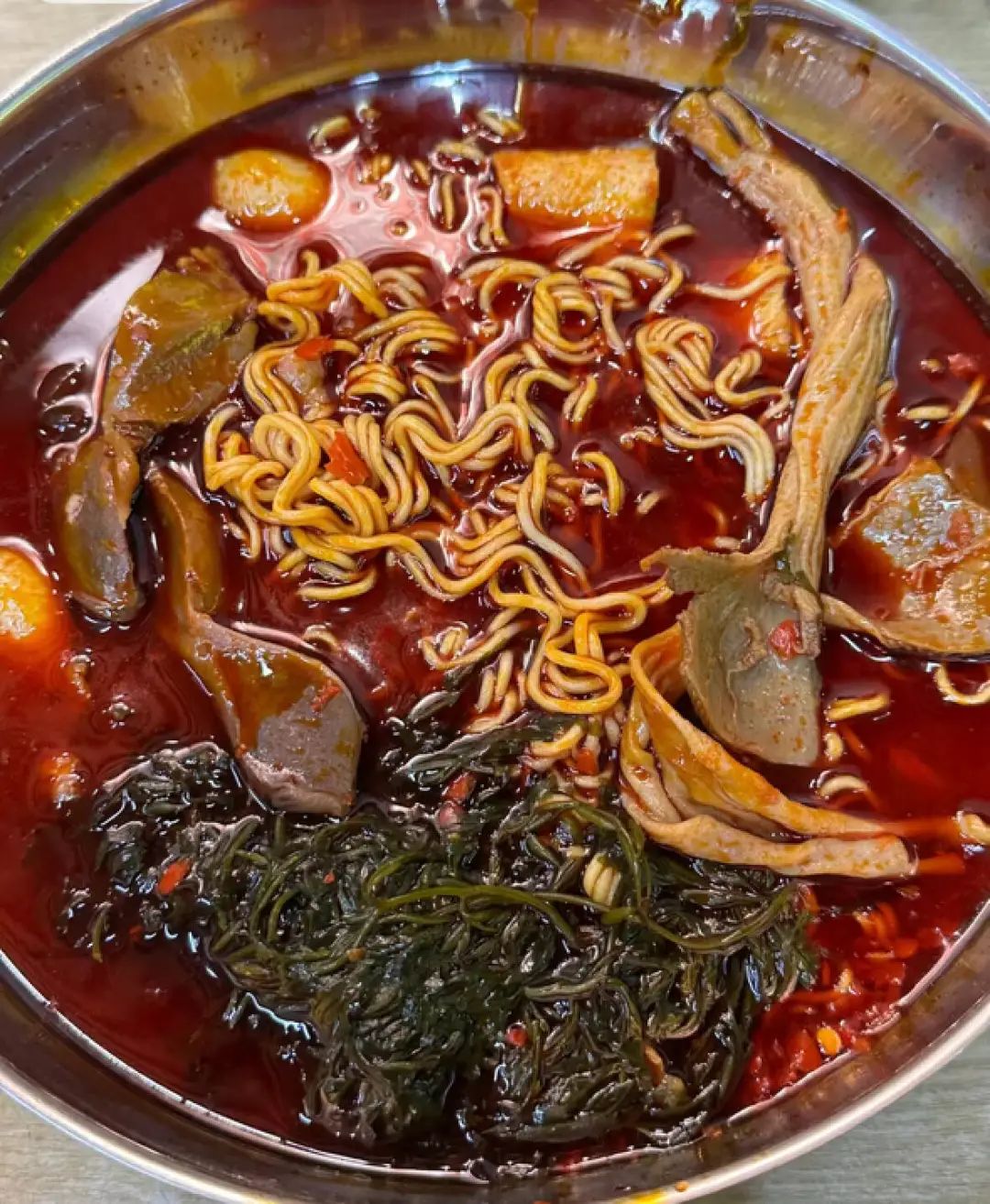 堪比制毒现场的曹氏鸭脖如何用工业辣椒精让打工人欲罢不能