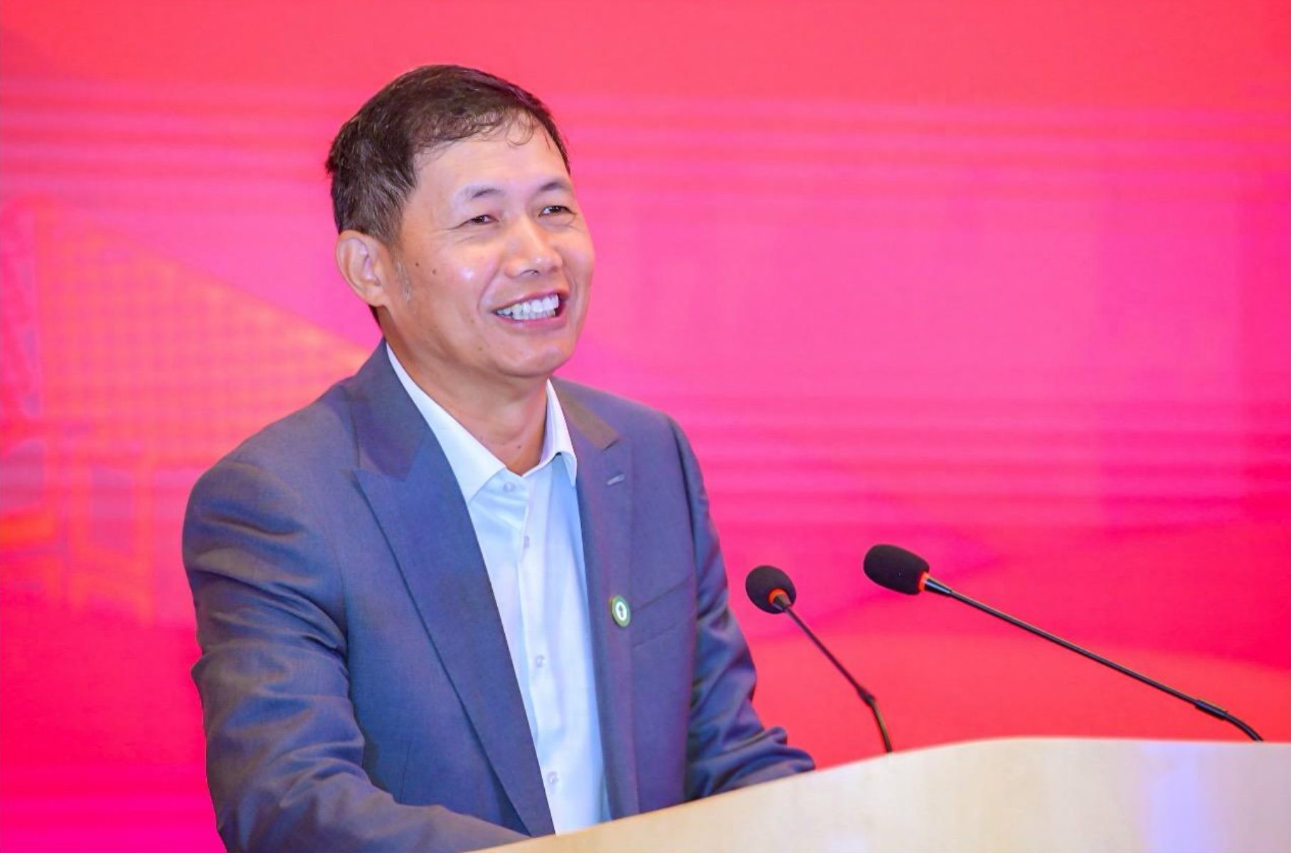 值得一提的是,覃九三的妻子邓永红应该也在其中起到了重要作用.