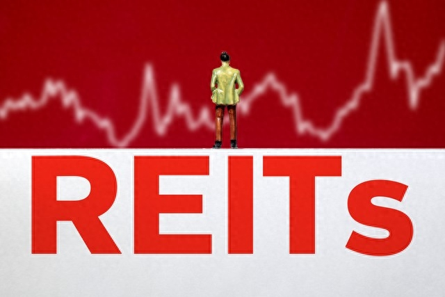 第五十条的决定》,将公募reits试点资产类型拓展至消费基础设施,自