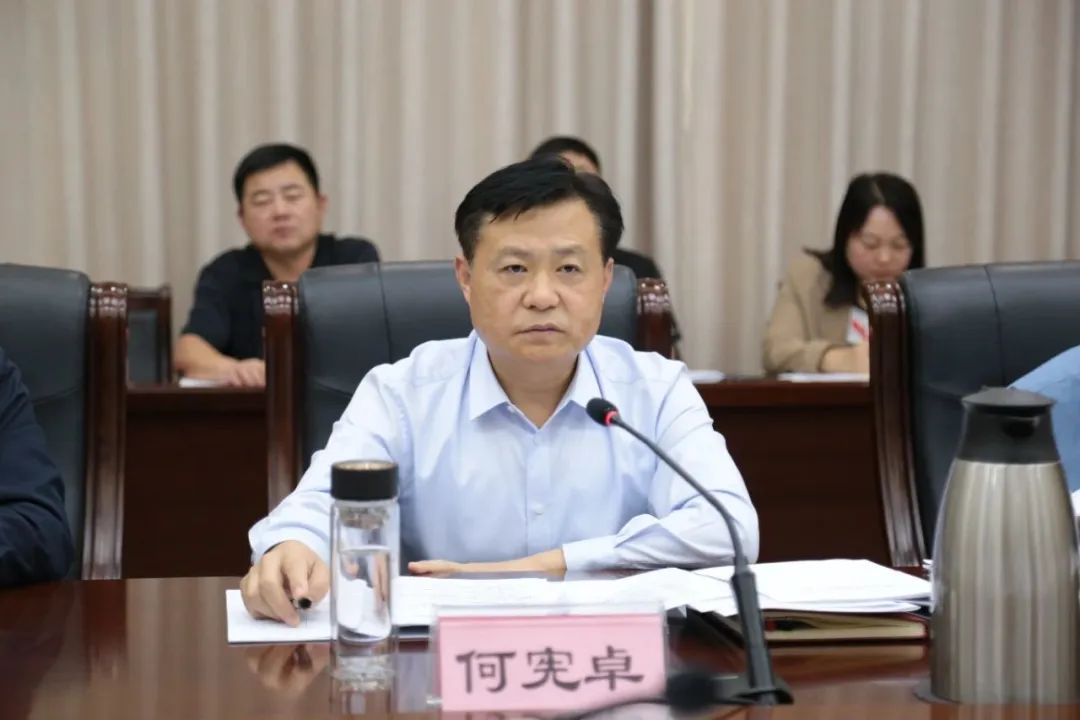 何宪卓在讲话中指出,橡胶轮胎产业是全市的重要支柱产业,也是第一大