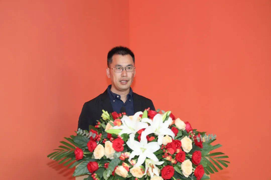 董事长李运河/无锡梁溪区滨海商会会长石松哲/无锡市商务局党组成员