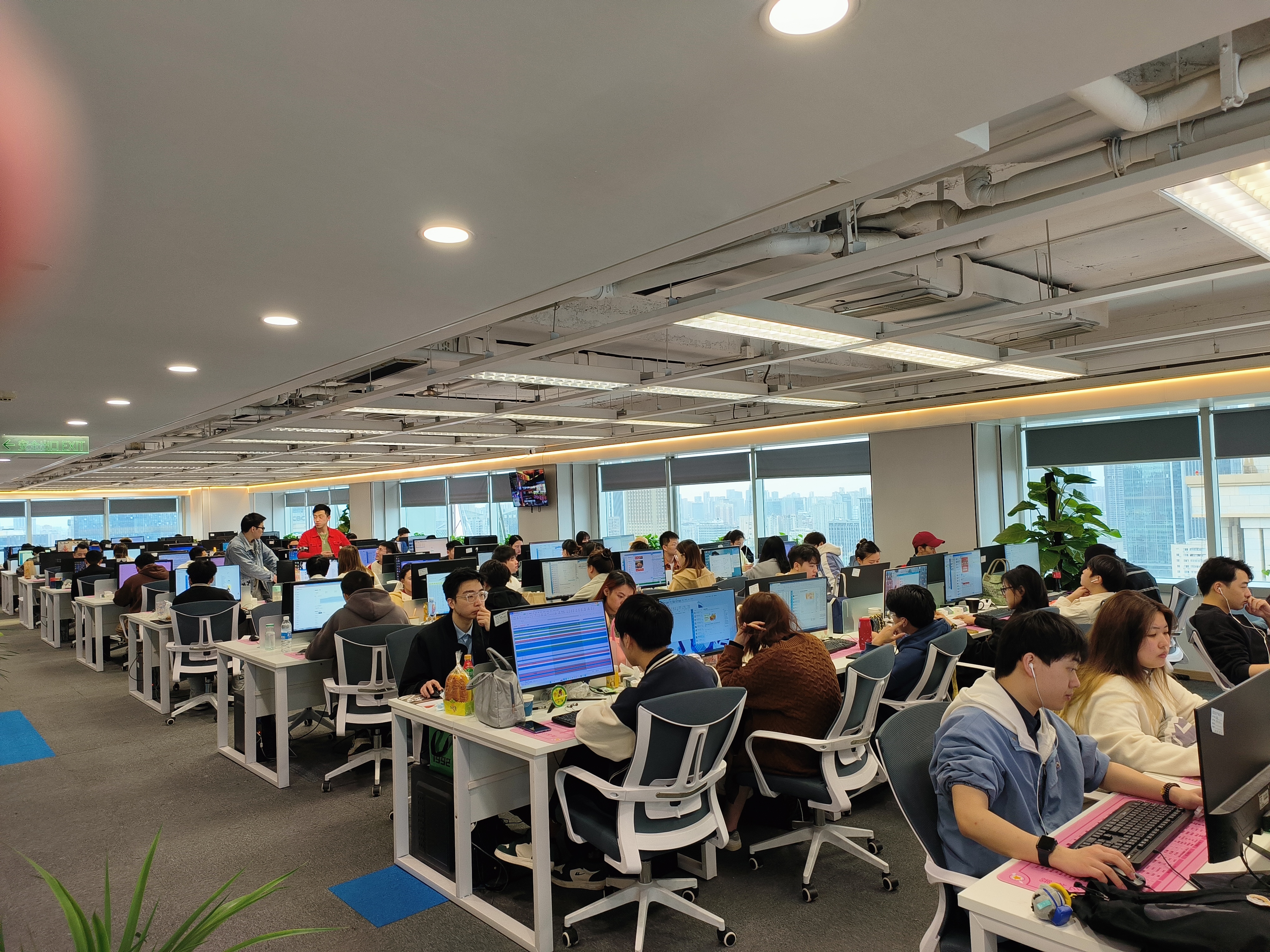 优优嗨聚集团:餐饮加盟探索未来前景的无限可能