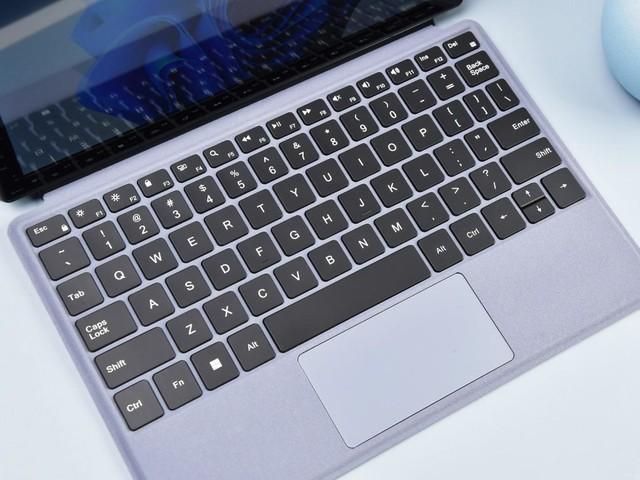 中柏ezpadv10一款物超所值的入门级二合一平板电脑