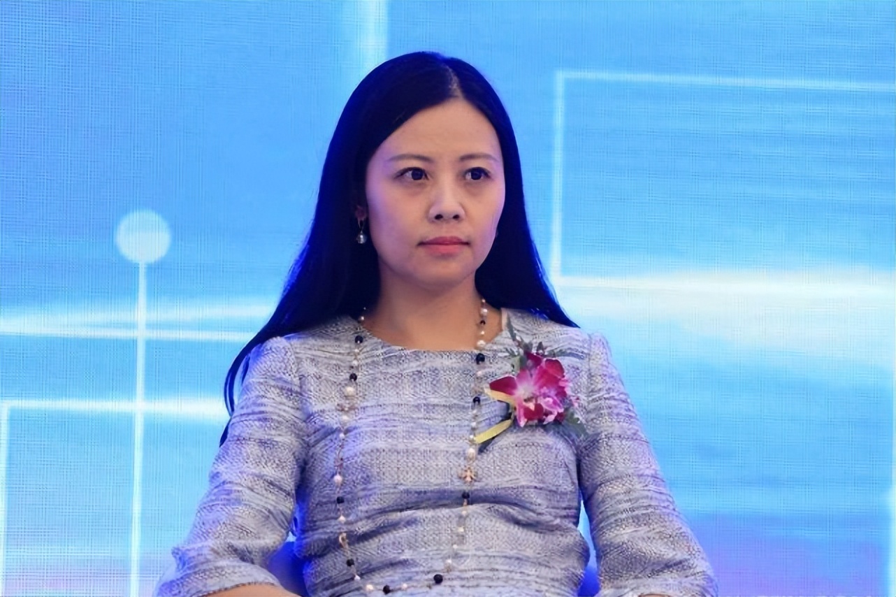 今日必读私募魔女李蓓业绩翻车12家百亿级私募年内亏损超10