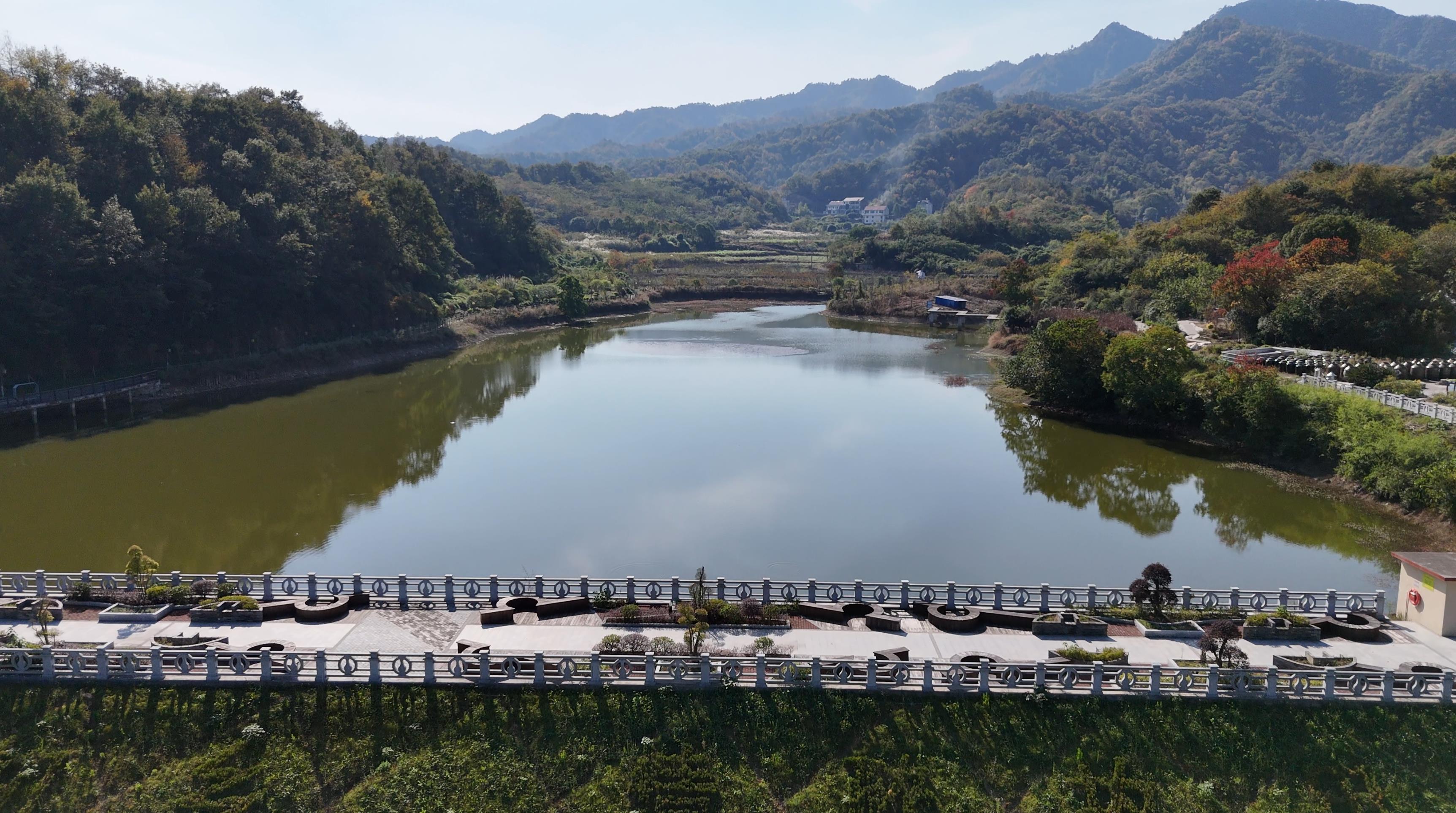 烧"酒作为浙江省非物质文化遗产,是浙江省诸暨市同山镇千年传承的名酒
