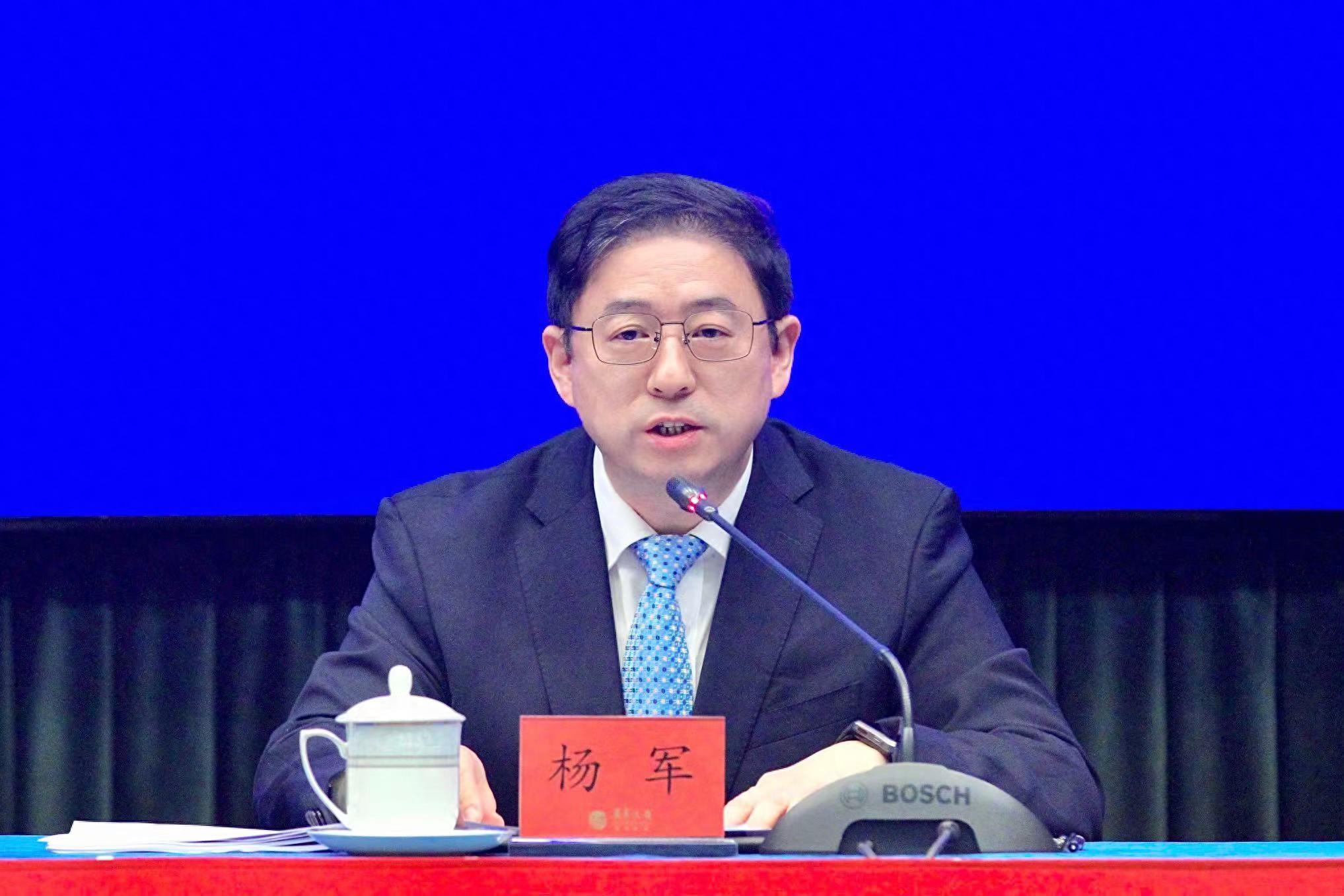 杨军打造自主算力生态广东布局新一代人工智能