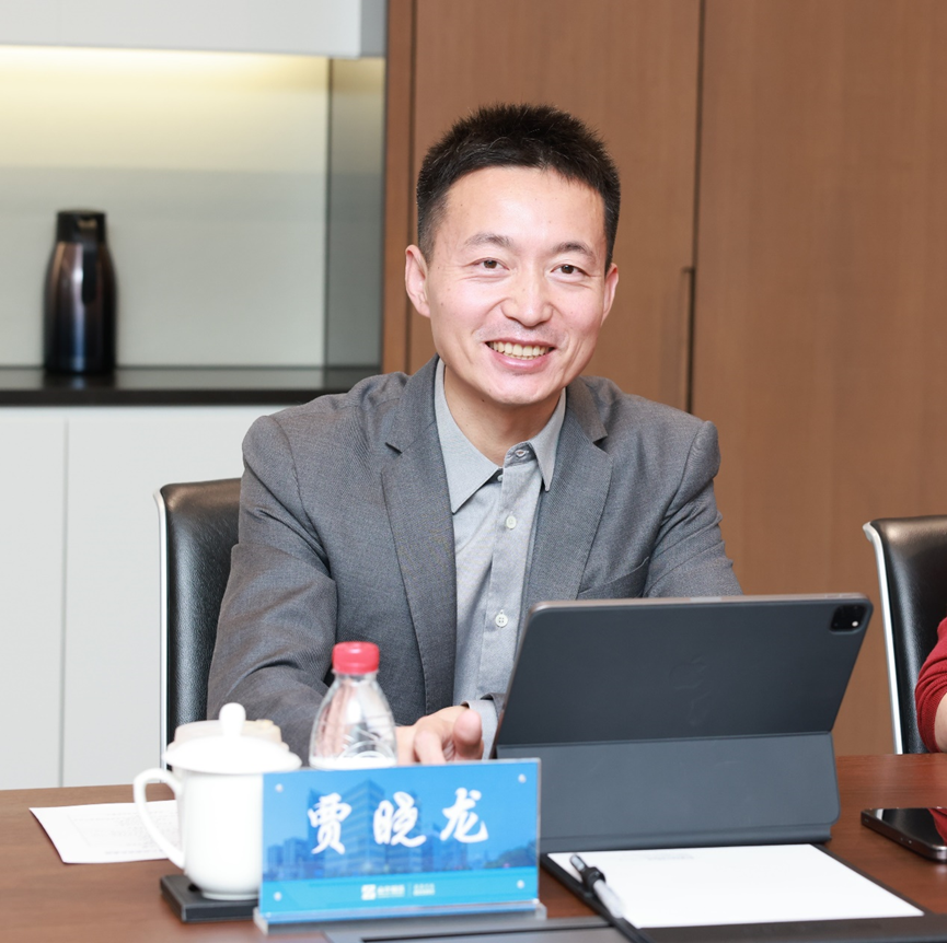 11月9日下午,广州期货交易所商品事业部兼指数事业部总监陈锐刚一行