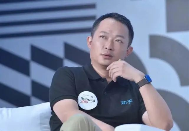 暴跌90知乎股价崩了用户白拿的100股竟然倒亏钱