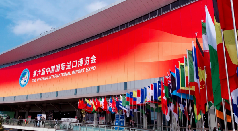 湖畔光芯硅基oled闪亮第六届中国国际进口博览会