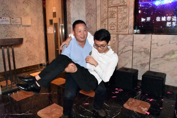 本月寿星公们排排站中华名嘴·真关公·mc靖真的很抢镜这阵容不亚于