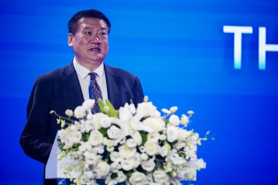 教育厅党组成员,副厅长陈朝先,都江堰市委书记蒋蔚炜,中国健康管理