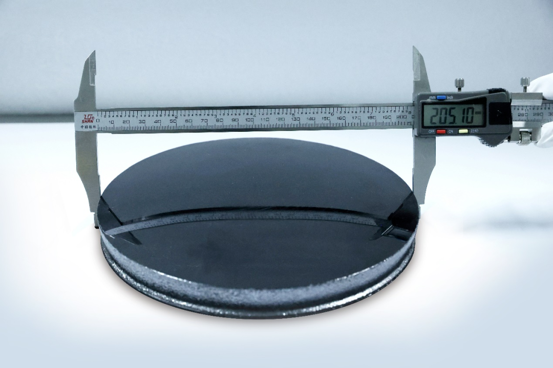 他们成功研制出8英寸导电型碳化硅单晶与衬底片