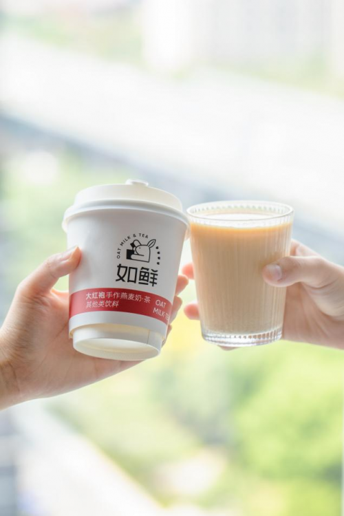 打破冬日的寂静:香飘飘如鲜手作燕麦奶茶的温暖攻势