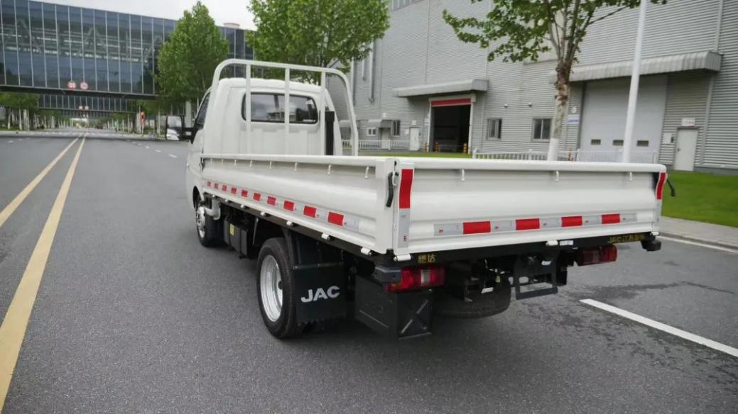 江淮1卡恺达x5高端自动挡起步不熄火新手卡友友好之选