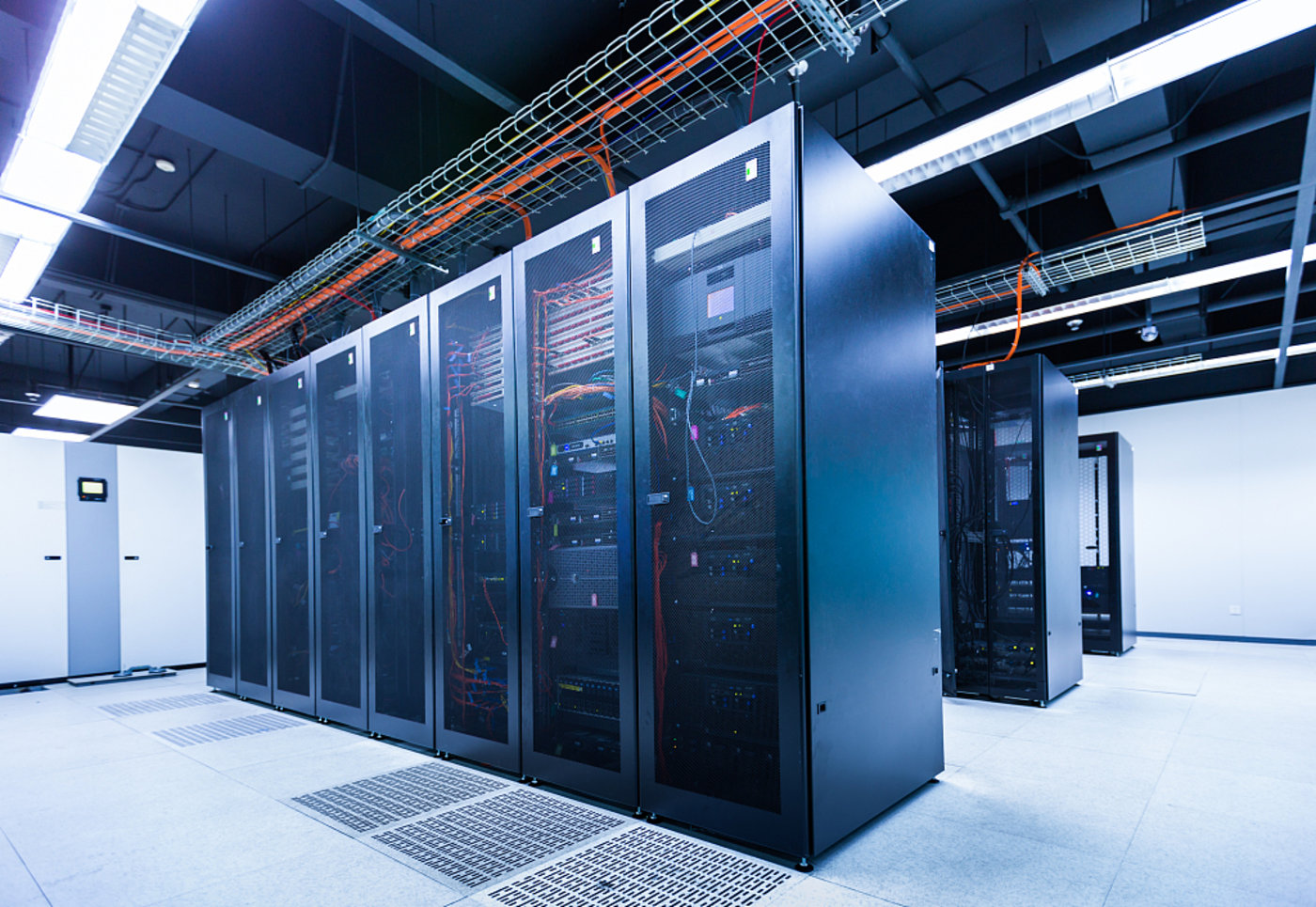 大干快上,大模型加速数据中心行业洗牌