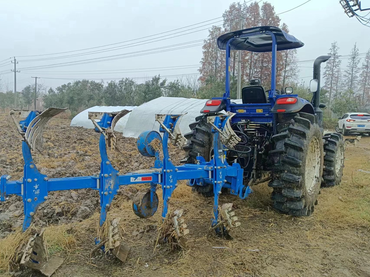 新购雷沃欧豹拖拉机被指质量差 提醒农民消费者避坑