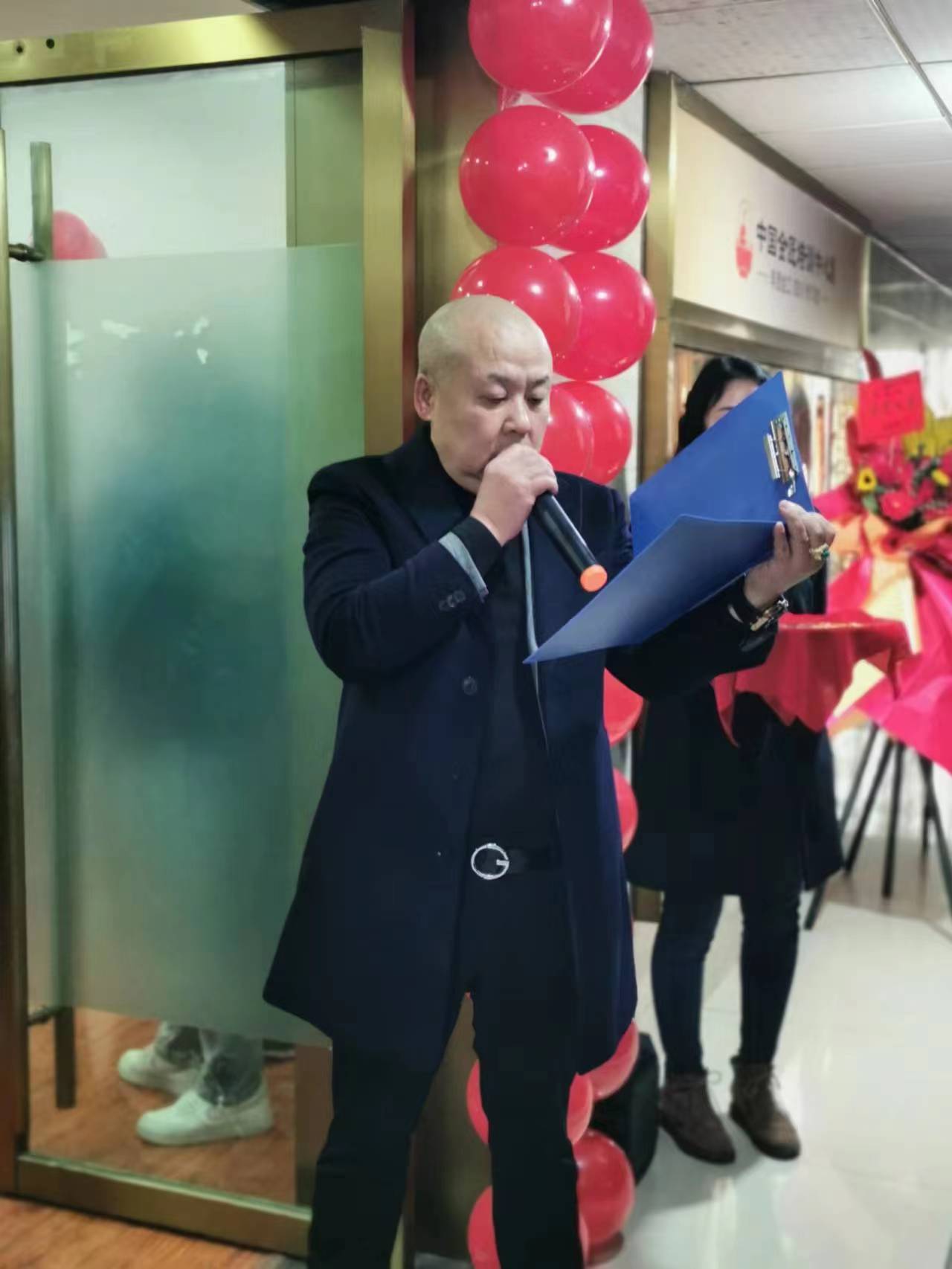 郑鑫珠宝董事长,中国金匠培训中心四川分校校长张小均致辞