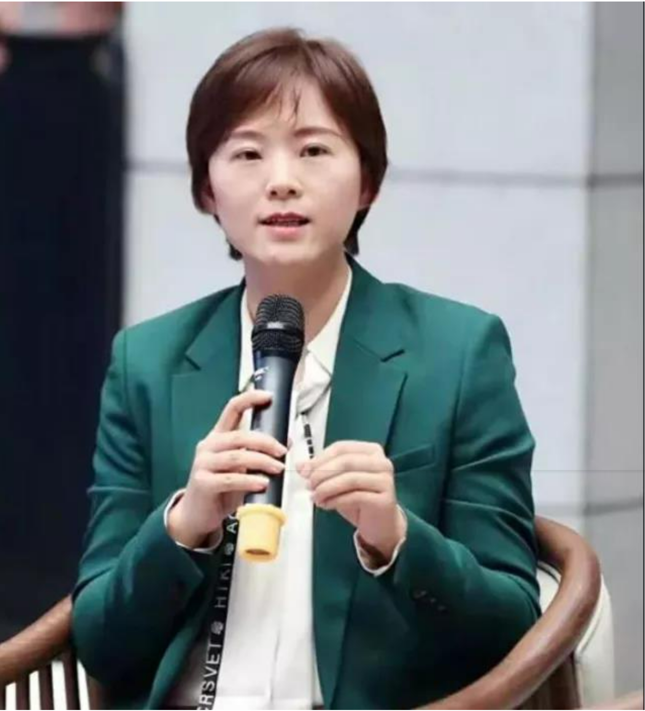 女二代不得了成都邢台宁波3位光伏百亿富豪为何让女儿接班