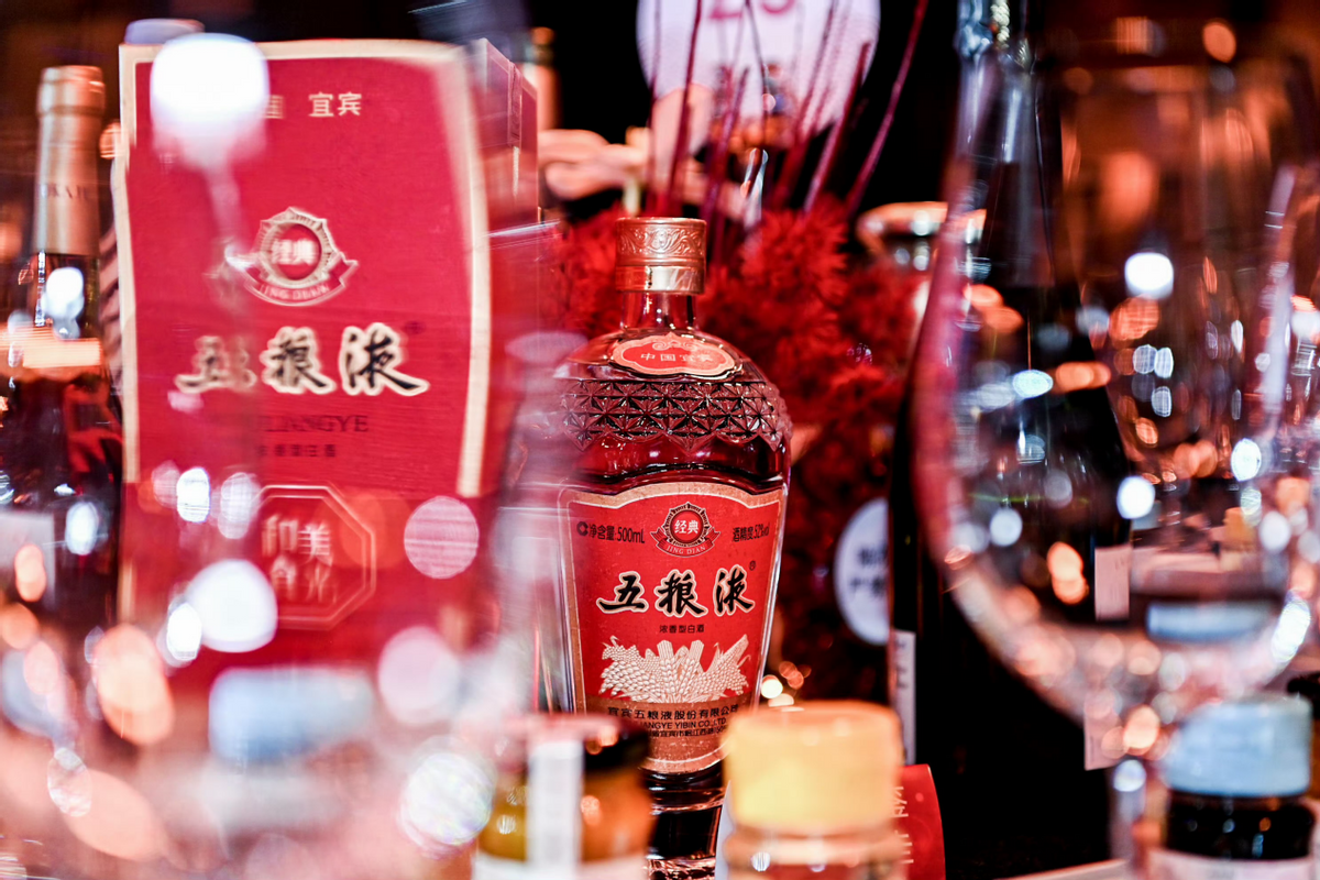 五粮液碰杯湖南卫视抢跑2024元春白酒创新营销