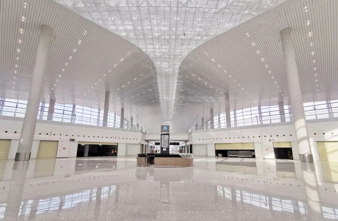 佛山照明助力广州白云国际机场打造全球最大单体航站楼