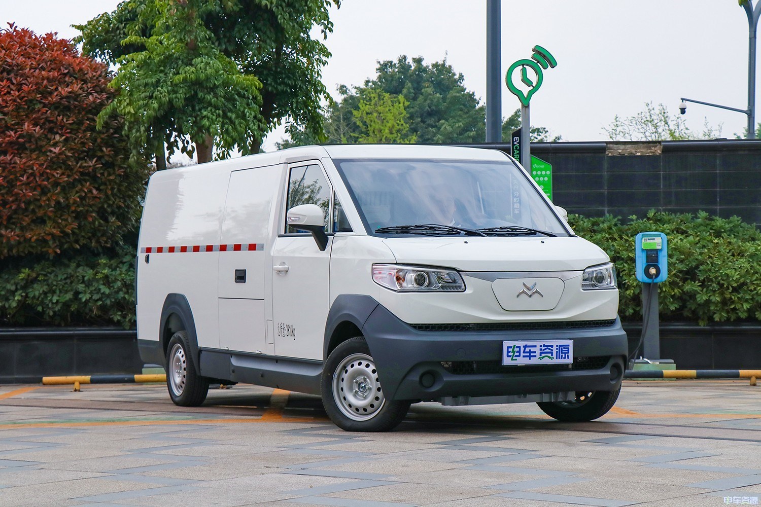 新吉奧奧騰pro於今年3月上市,是新吉奧汽車針對市場需求,由新吉奧奧騰