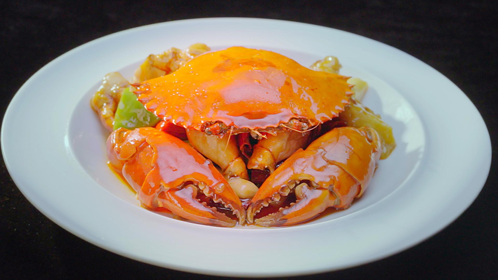 红杏酒家的创新精神还体现在菜品的呈现方式上.