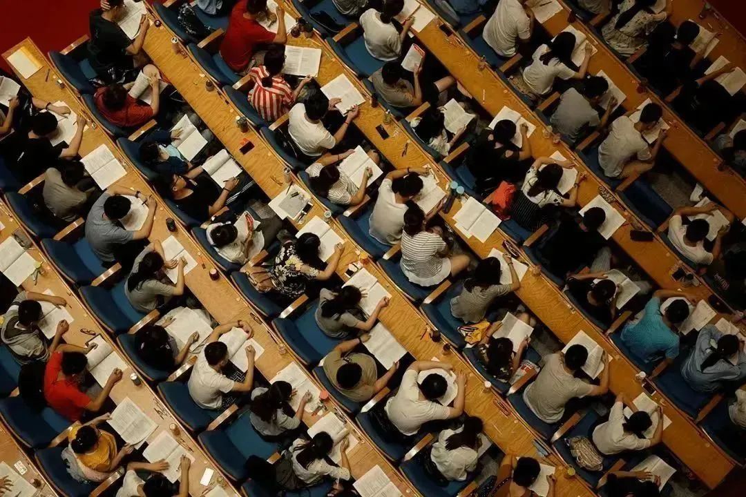 考公背后,这些公司是怎么闷声发财的_财富号_东方财富网