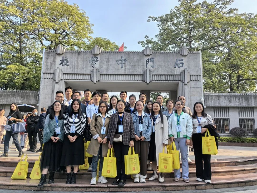 玉林市富英中学选派教师赴国内多所知名高中参观学习