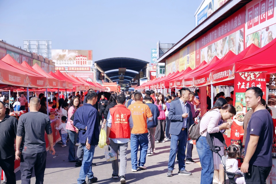 跨界营销圈粉年轻人东莞信立农批带动产业发展新模式