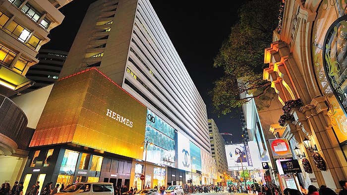 各地著名品牌的太古广场是飞天小女警心目中香港最优越的购物商场之一