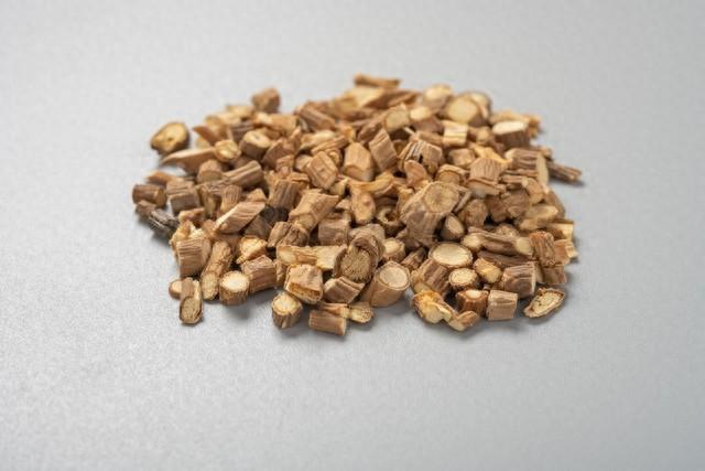 中药之秘在于量:柴胡,10则升,30则降,男性朋友多看看_