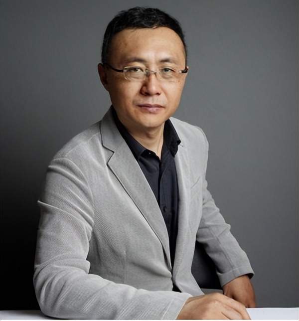 揭秘春节档背后资本贾玲背靠京圈大佬韩寒和他抱团捞金