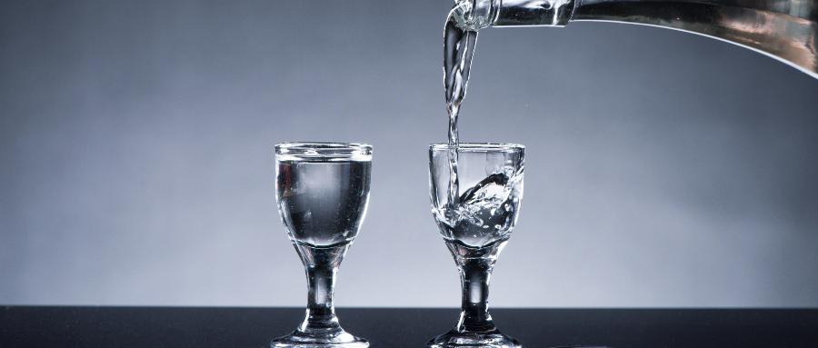 这家酒企败走白酒第三股之争