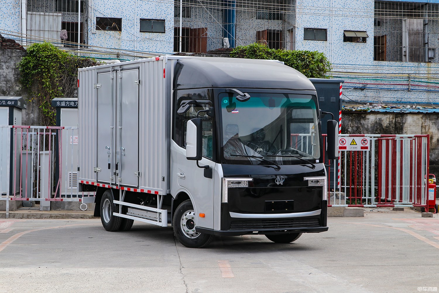 想买轻卡看不完可油可电还可醇23年下半年新上市轻卡