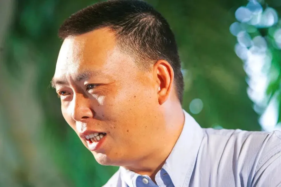 小卢鱼出品 |投资人说(touzirenshuo)春节前,段永平在雪球上发起烈换