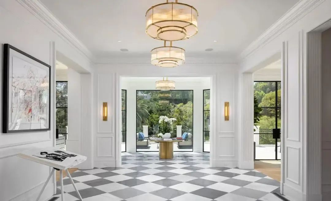 又一个内地富豪在海外买豪宅了